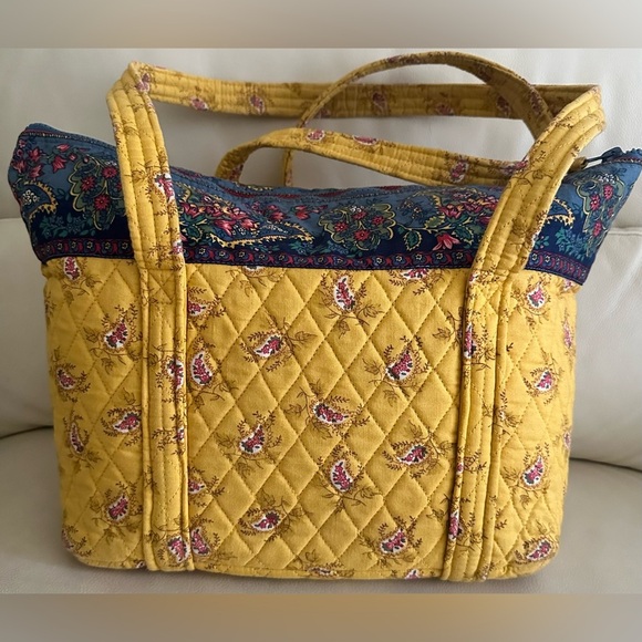 C&F Home Sunbright Quilted Floral Tote Bag - Picture 3 of 10
